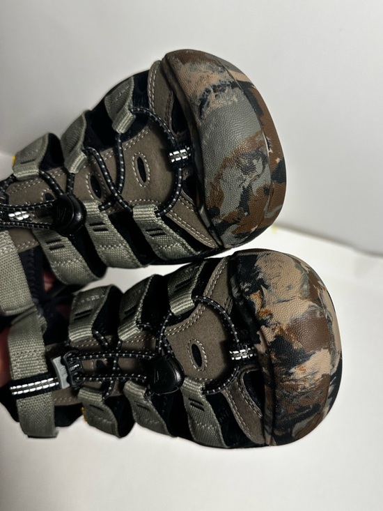 KEEN Men\'s Newport H2 Sandal in Camouflage - Drawstring Size US 7.0 main image 4